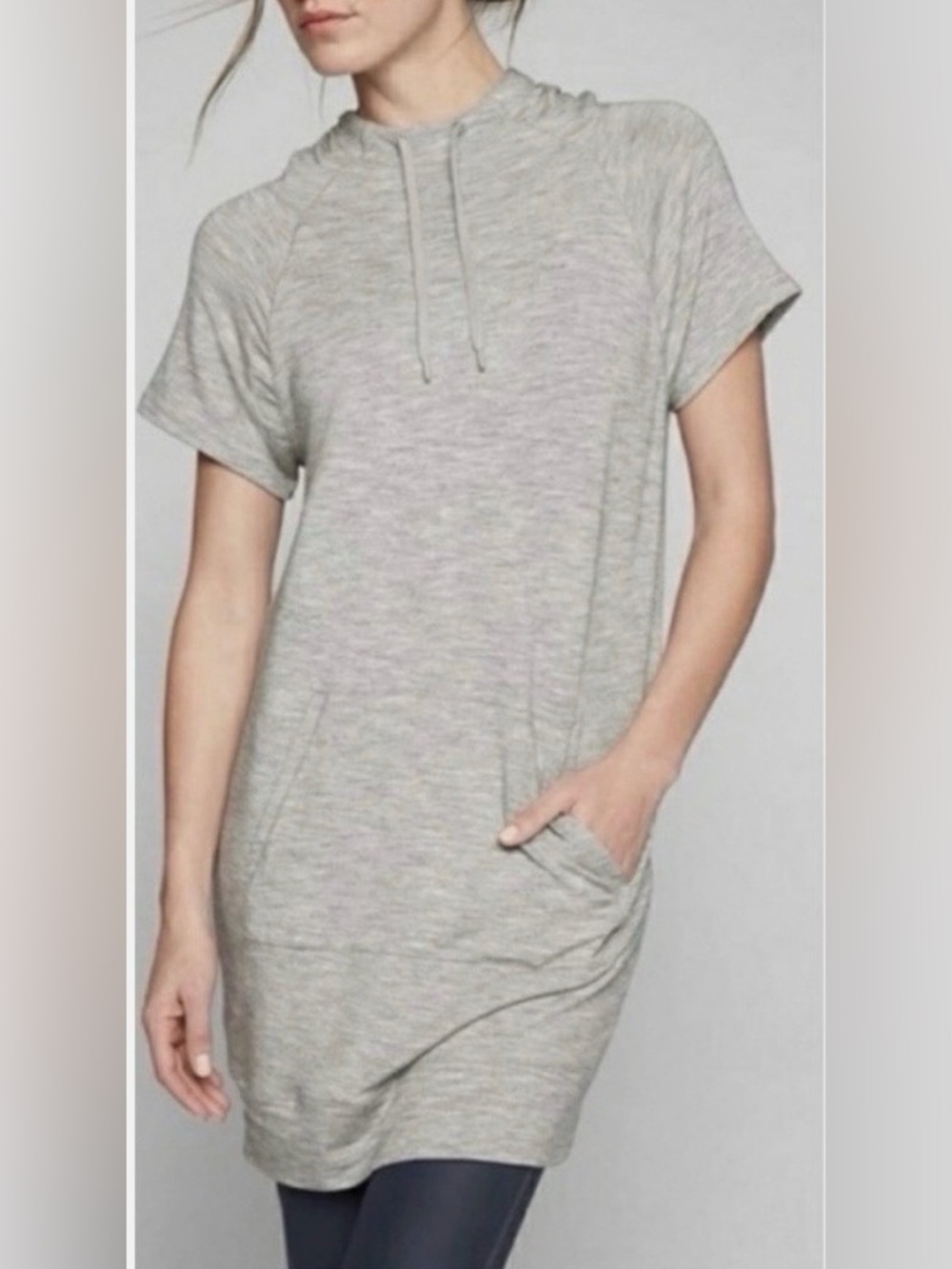Athleta Grey Coaster Short Sleeve Hoodie Sweatshirt Women’s Dress Small